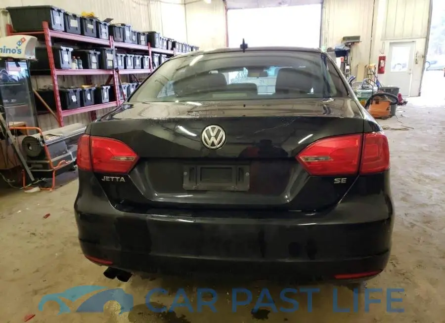 3VWD17AJ5EM327607# 6