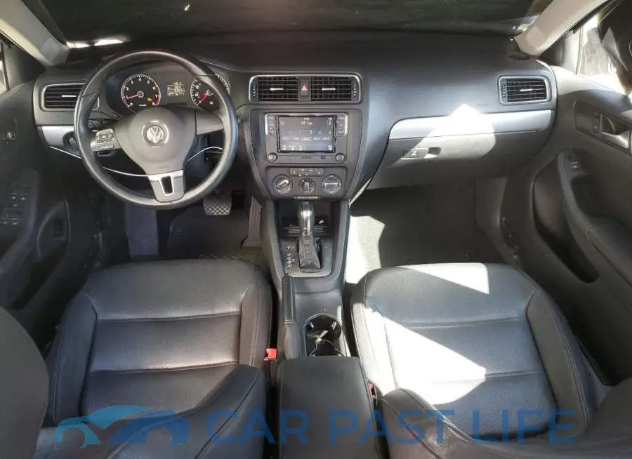 3VWD17AJ5EM431319# 8