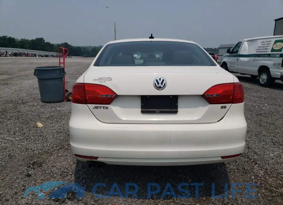 3VWD17AJ7EM365842# 6