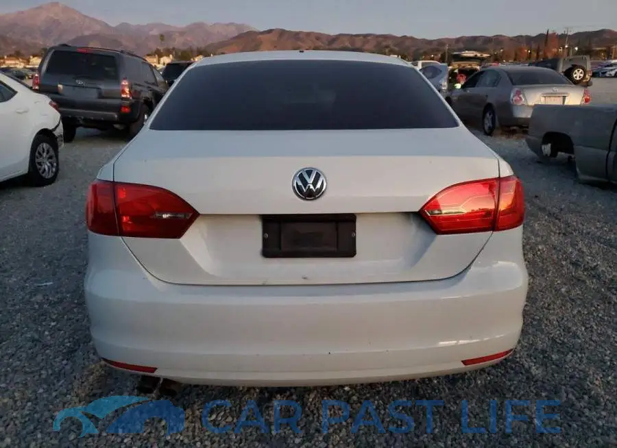 3VW2K7AJ5EM418719# 6
