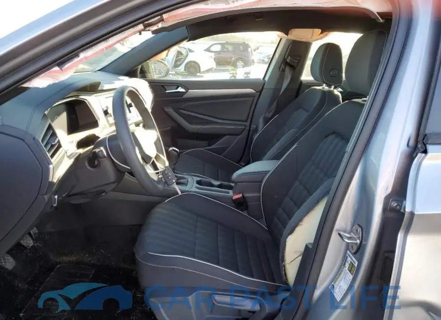 3VWAM7BU9NM028382# 7