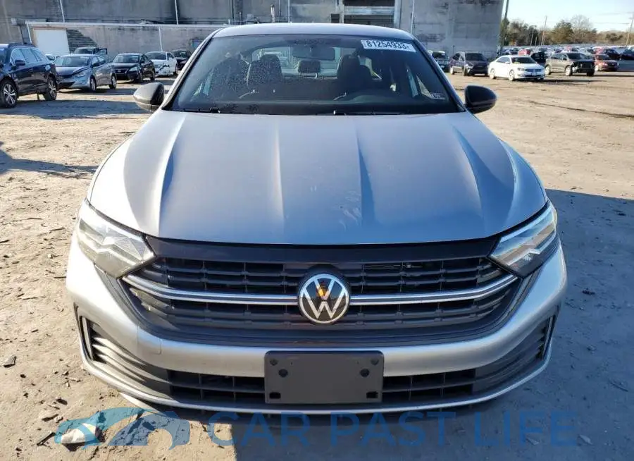 3VWAM7BU9NM028382# 5
