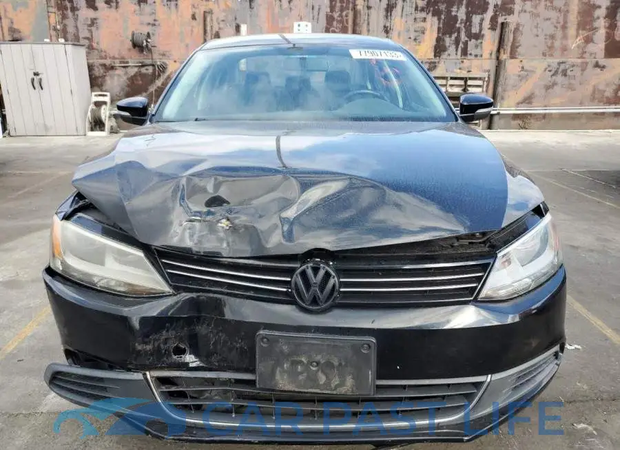 3VWD17AJ5EM325372# 5