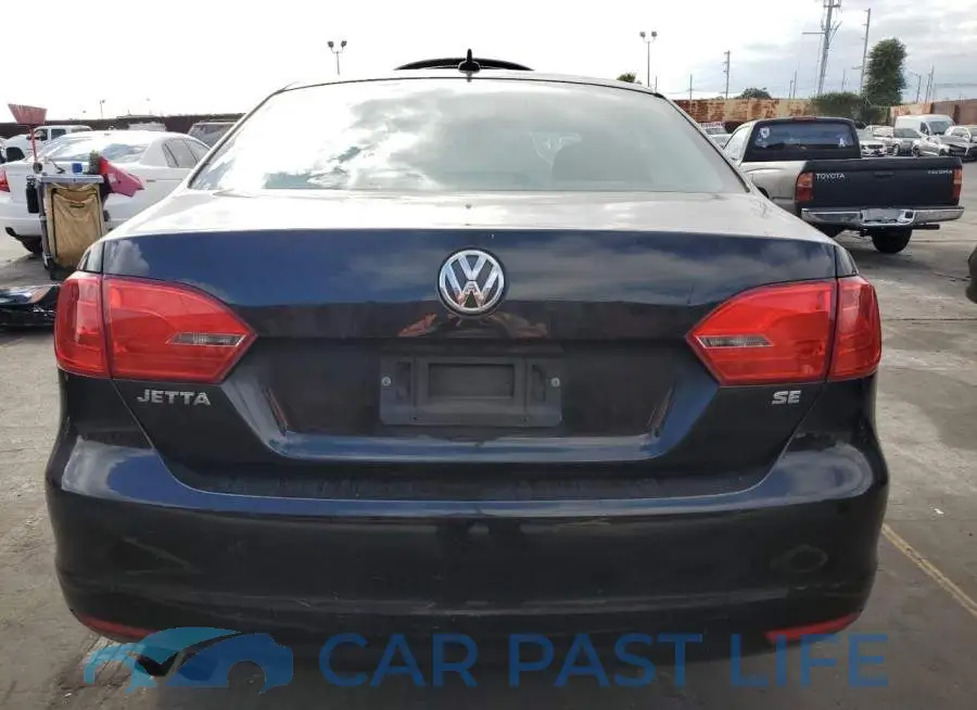 3VWD17AJ5EM325372# 6