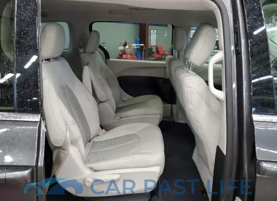 2C4RC1H78JR306912# 11