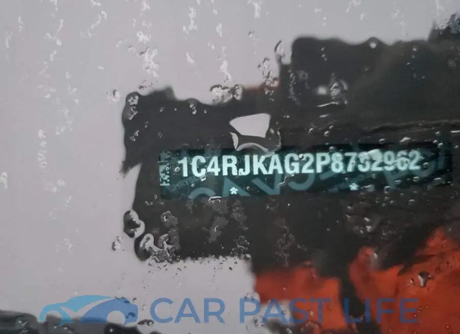 1C4RJKAG2P8732962# 12