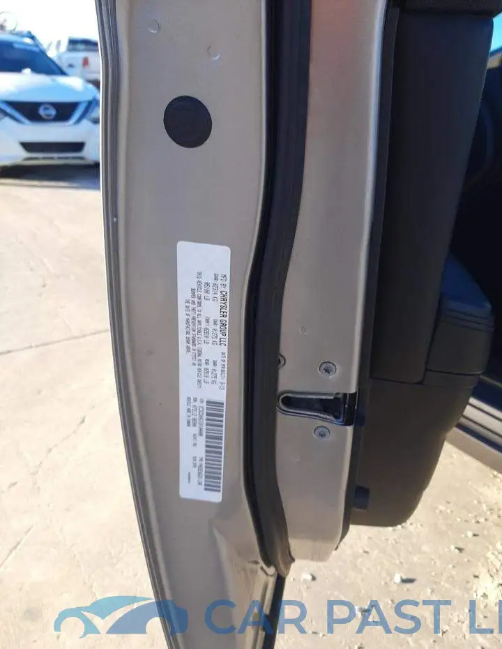 2C3CDXHG1EH104080# 12