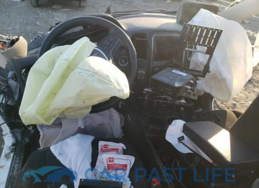 1C4SDJFT2LC346199# 8