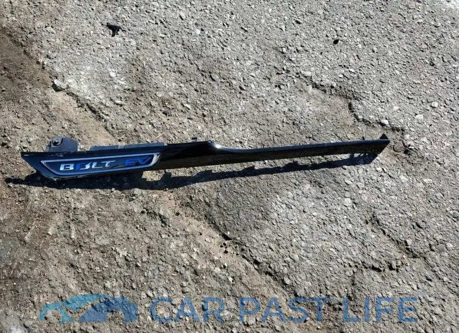 1G1FZ6S00L4121276# 12