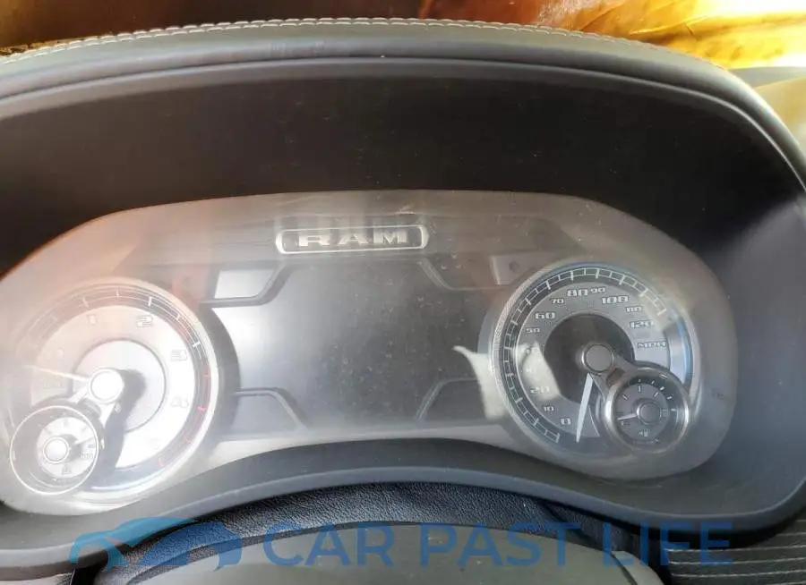 3C7WRLFL5KG669725# 9