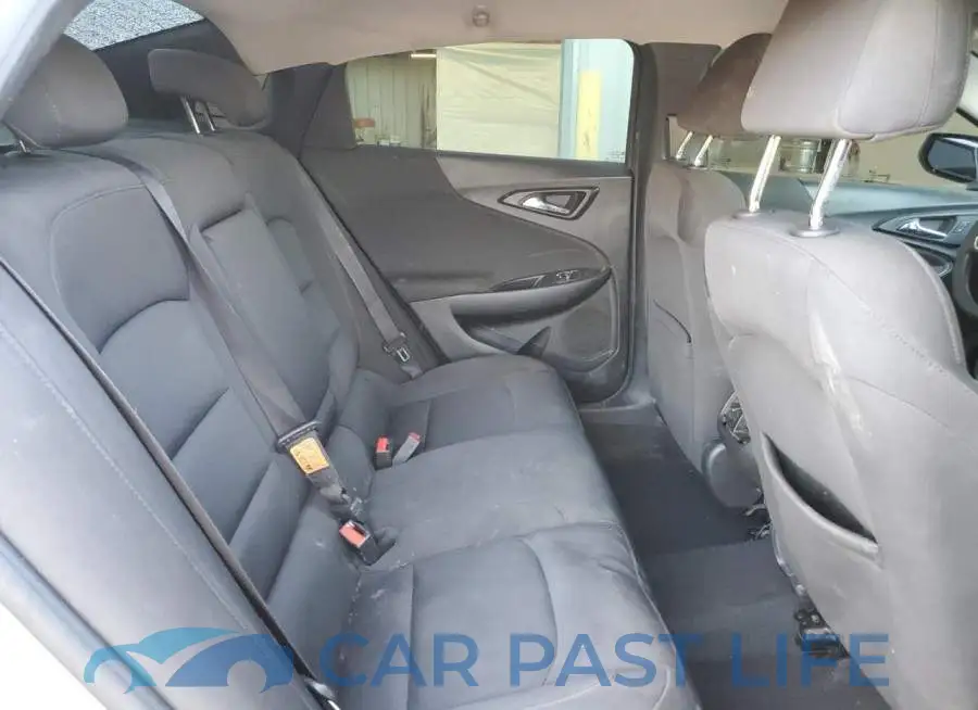 1G1ZD5ST4JF116745# 10