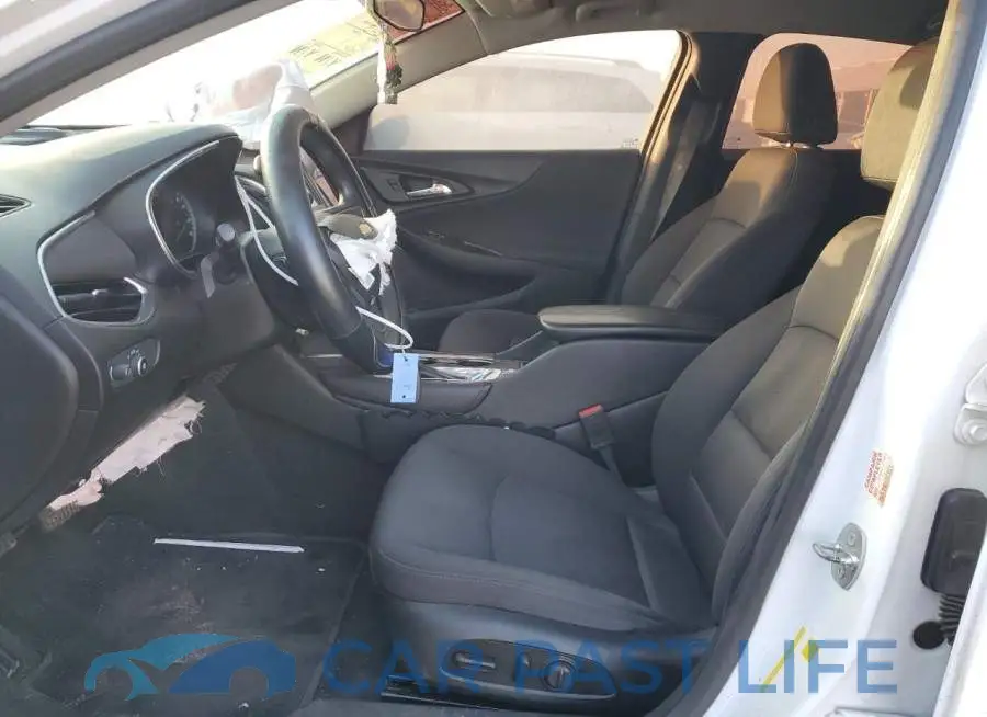 1G1ZD5ST3JF158243# 7
