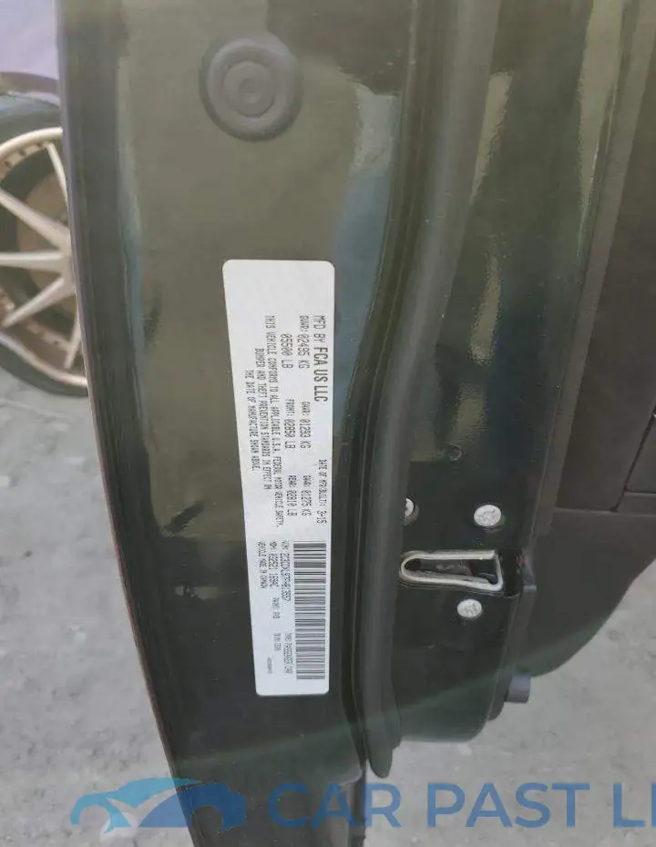 2C3CDXL97FH813557# 12