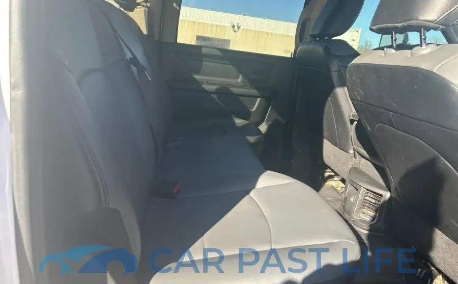 3C63RRGL0LG176688# 6