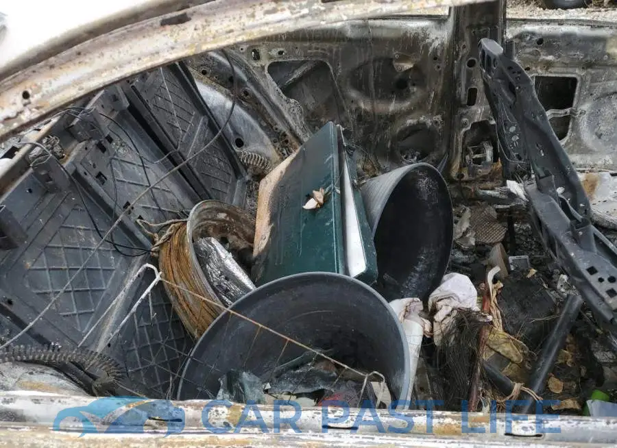 3VW2B7AJ4HM272253# 10