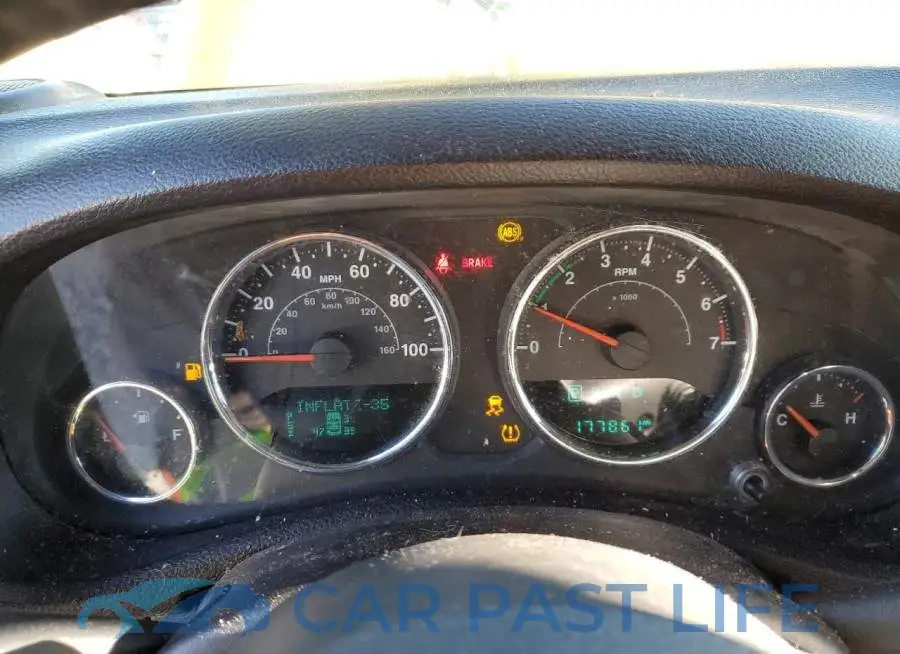 1C4HJWDG1FL585544# 9