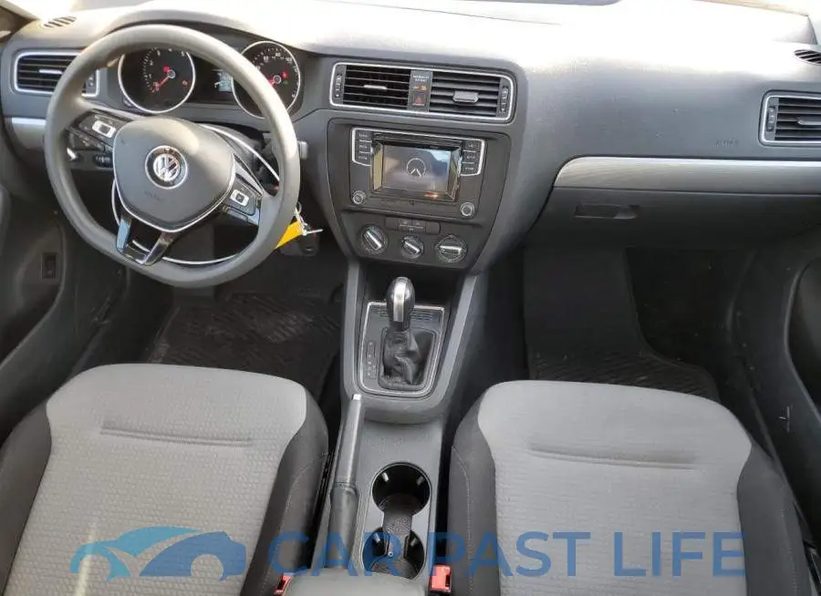 3VW2B7AJ0JM239482# 8
