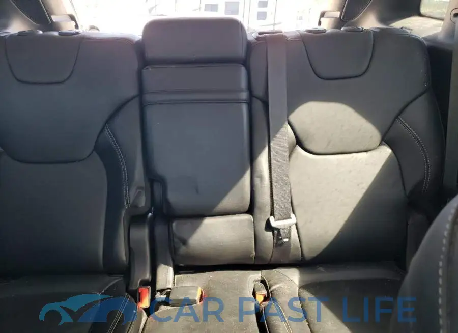 1C4PJLDB8FW517299# 10