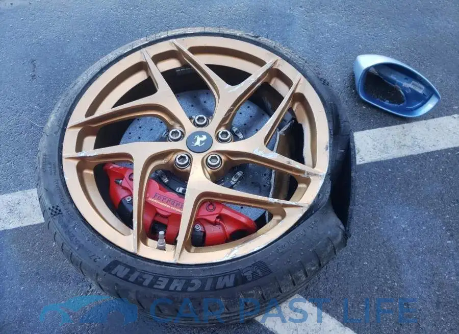 ZFF83CLA5M0266637# 12