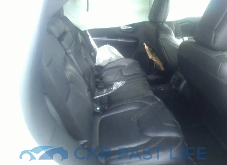 1C4PJMDB9FW622276# 8