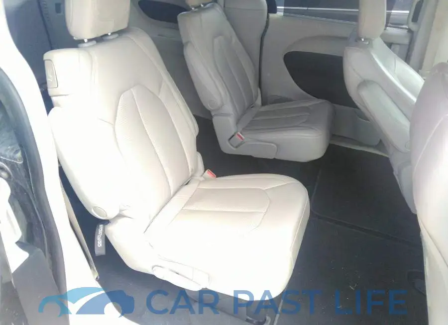 2C4RC1DG2MR526167# 8