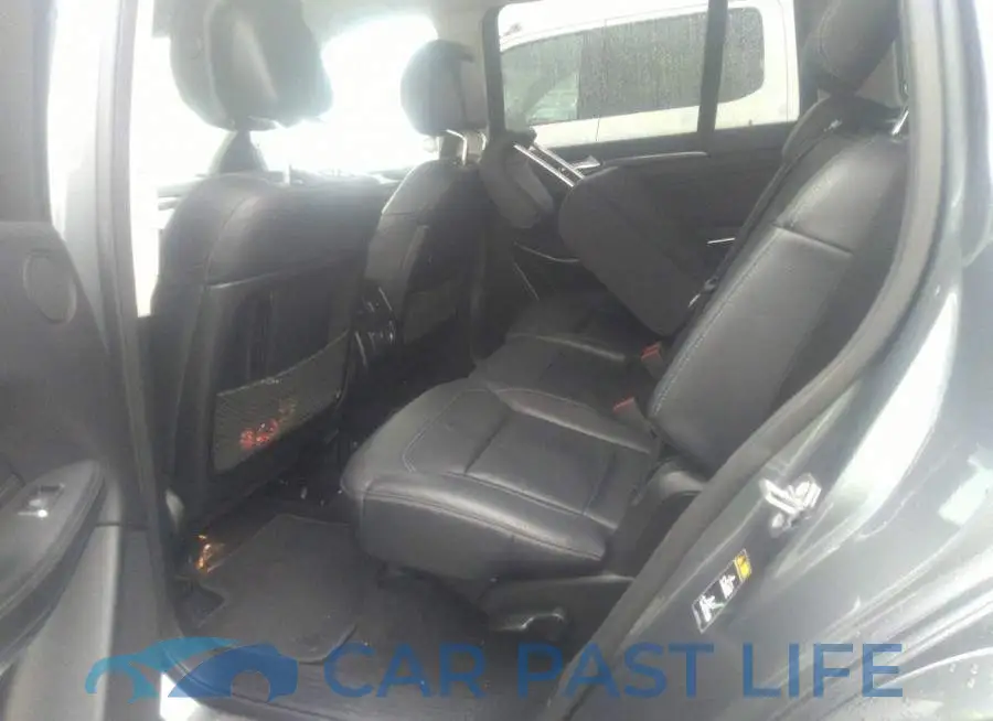 4JGDF7DE1JB096043# 8
