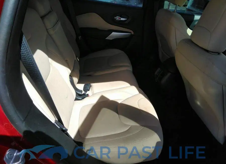 1C4PJLCB8HW640718# 8