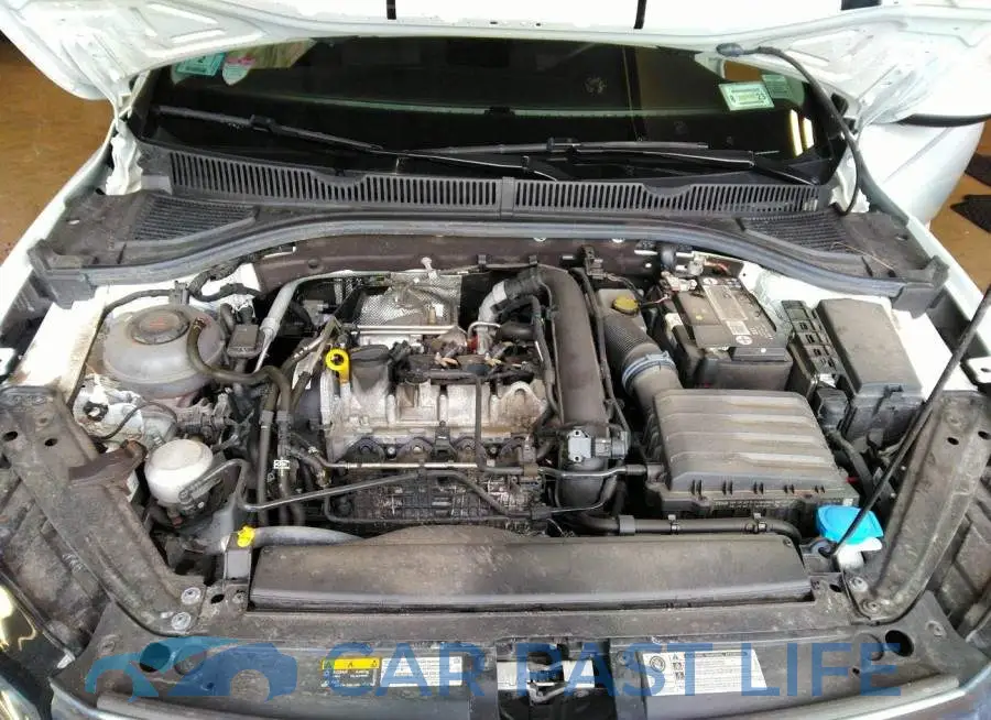 3VWCB7BU5KM225009# 10