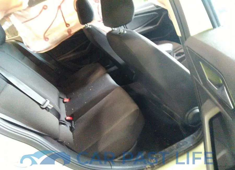 3VWCB7BU5KM225009# 8