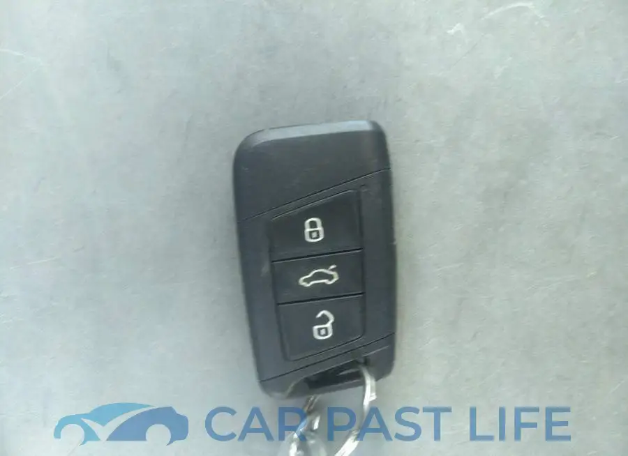 3VWCB7BU6LM064137# 11