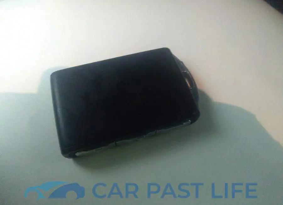YV4A22PK2G1077326# 11