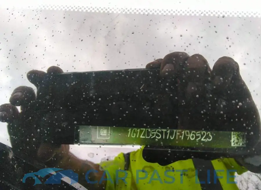 1G1ZD5ST1JF196523# 9