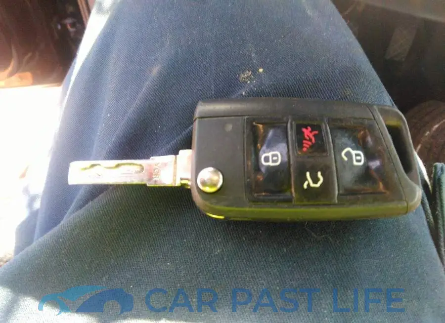 3VW117AU8FM086169# 11