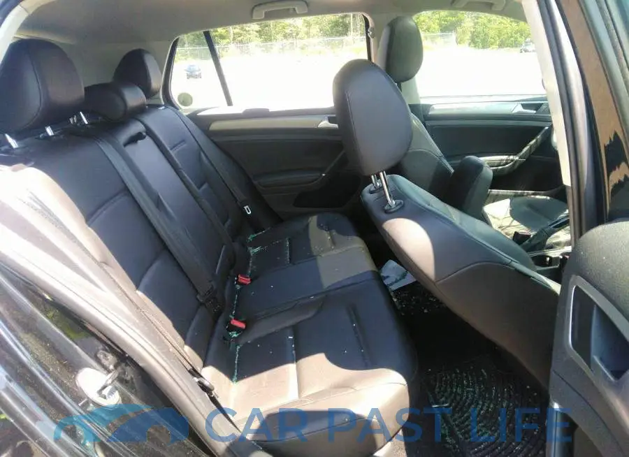 3VW117AU8FM086169# 8