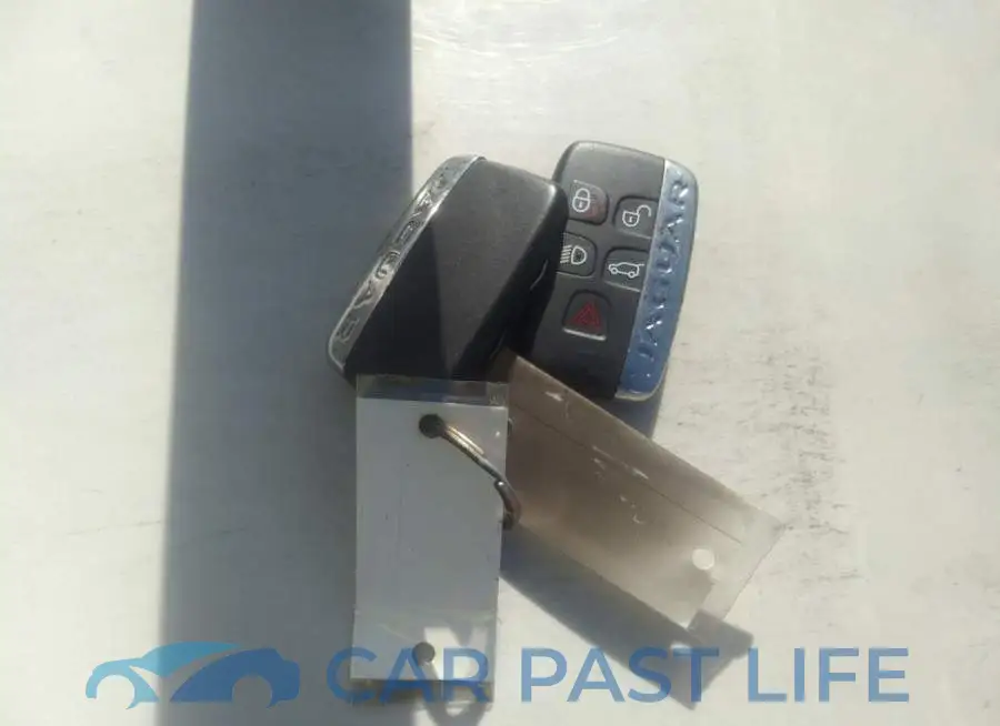 SADCJ2FX4JA252750# 11