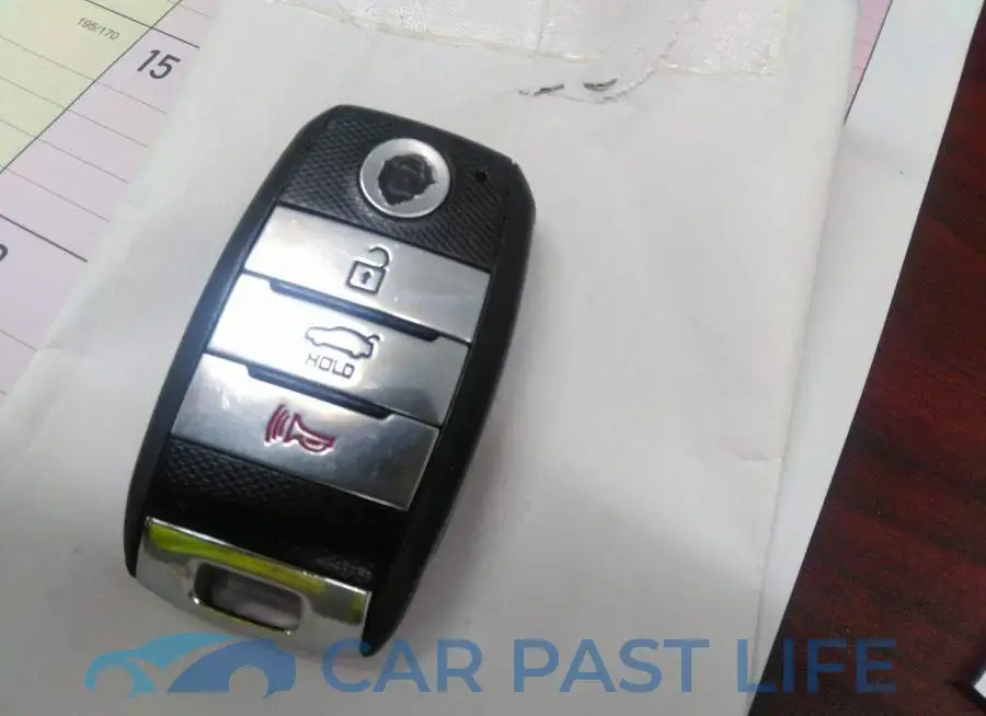 KNAFZ4A85G5527649# 11