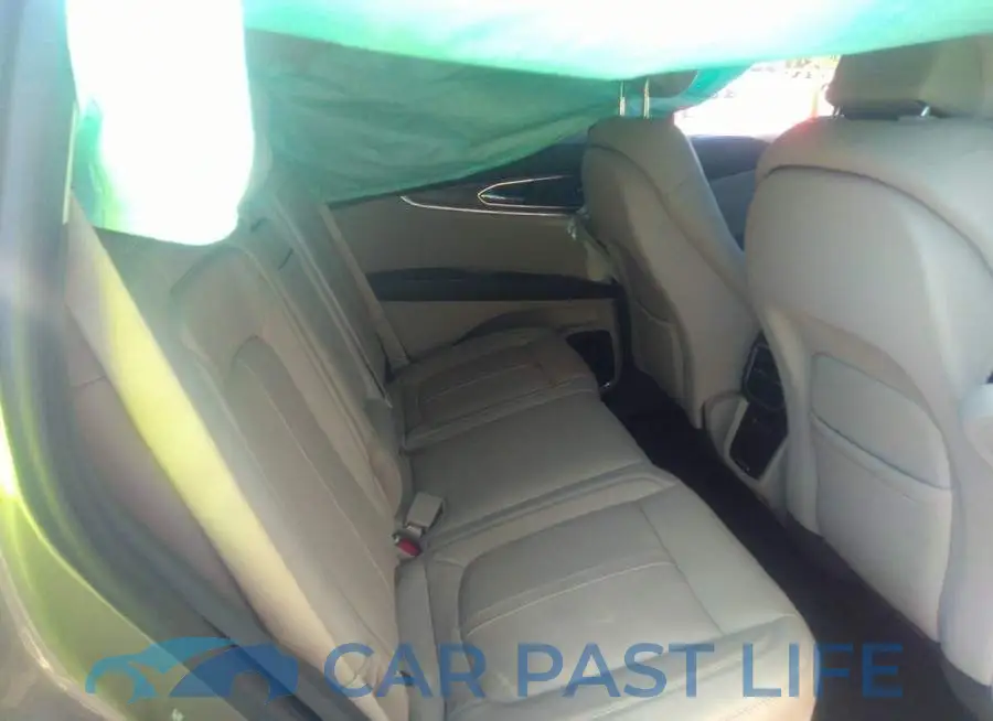 2LMPJ6LP5HBL51181# 8