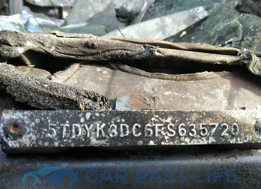 5TDYK3DC6FS635720# 9