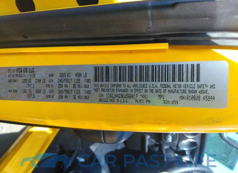 1C4GJXAG9KW560017# 9
