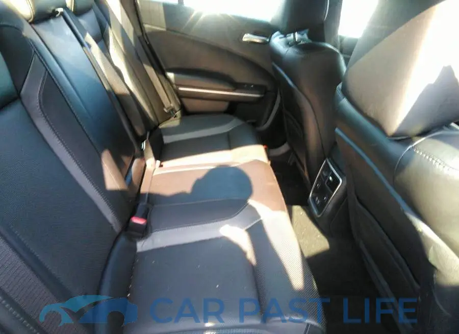 2C3CDXBG4MH638682# 8