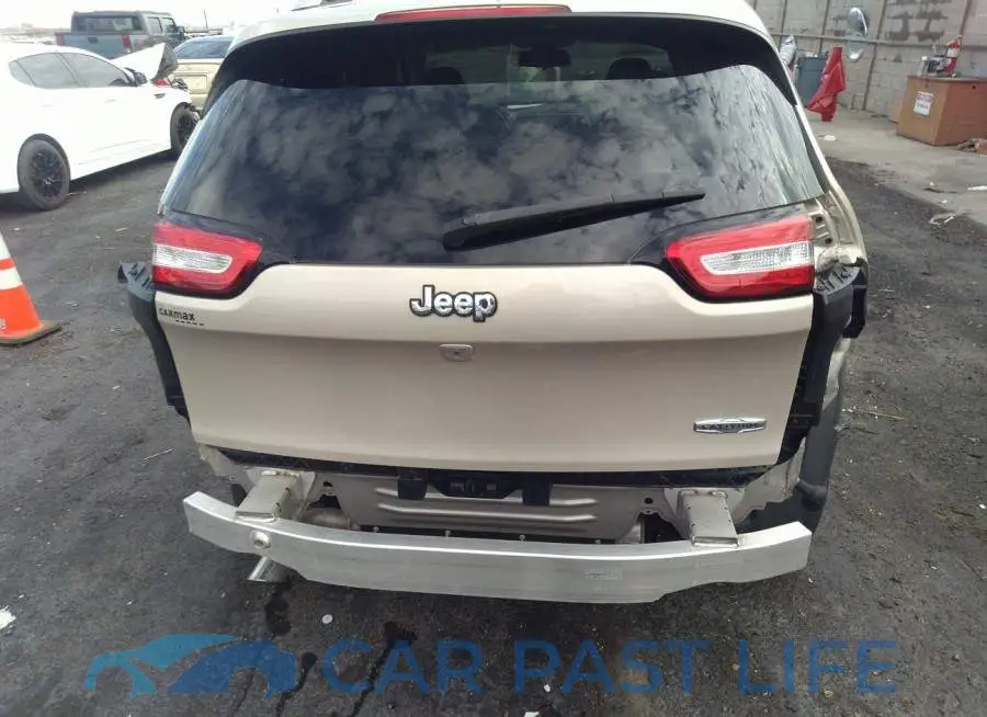 1C4PJLCB7FW682956# 6