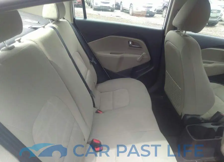 KNADM4A37G6646937# 8