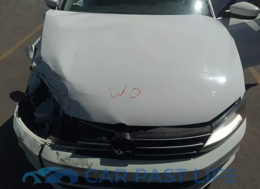 3VW2B7AJXHM235756# 10