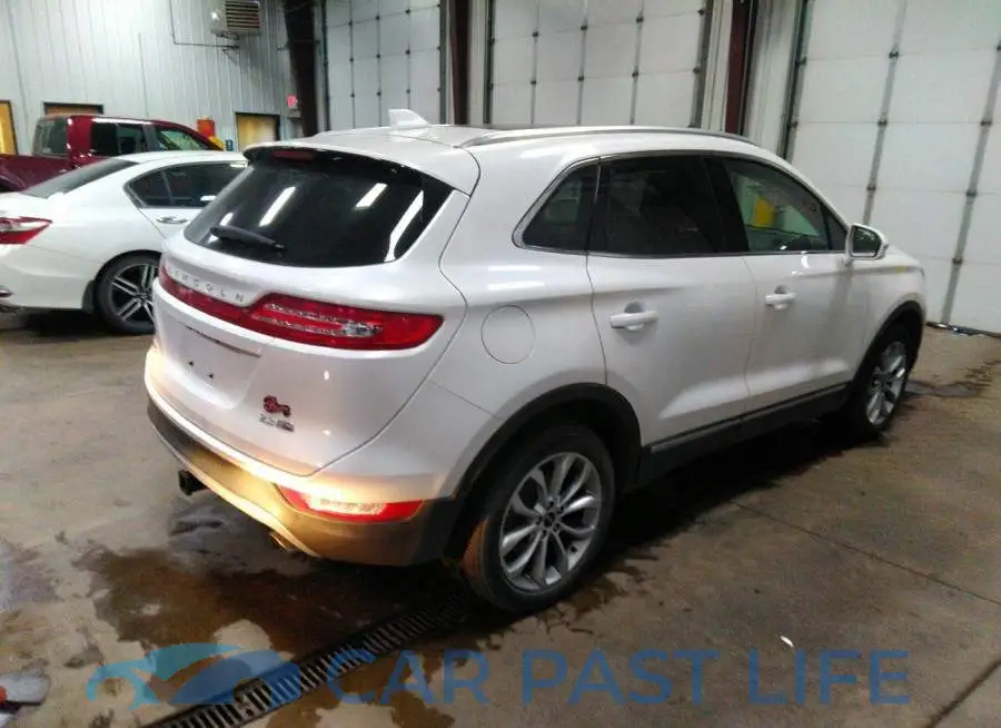 5LMTJ2DH9GUJ27217# 4