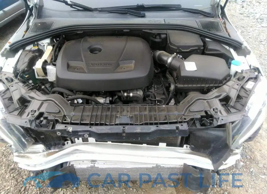 LYV402HK9HB135186# 10