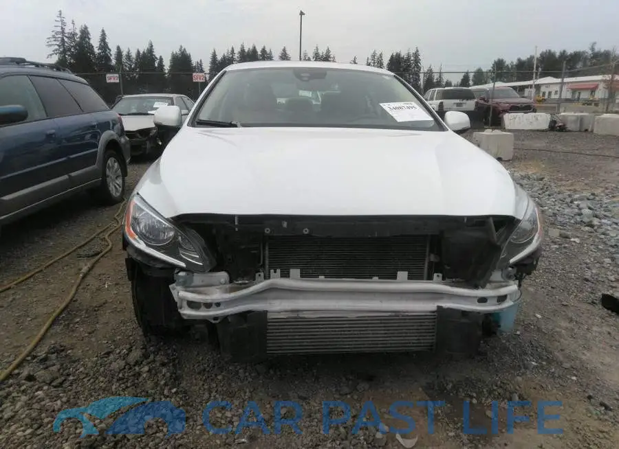 LYV402HK9HB135186# 6