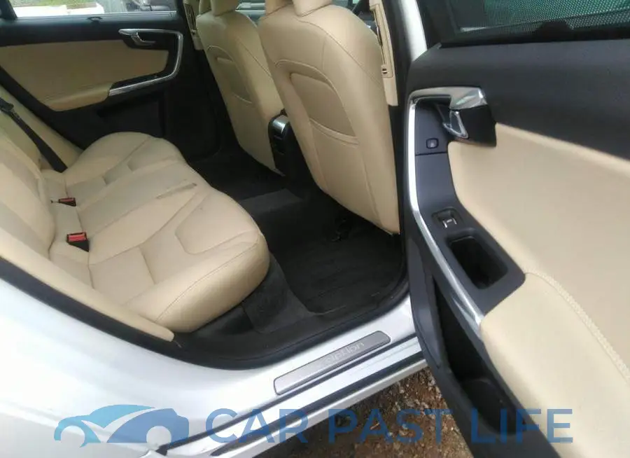 LYV402HK9HB135186# 8