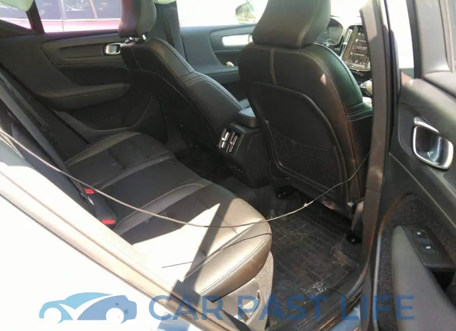 YV4162UK9M2450571# 8