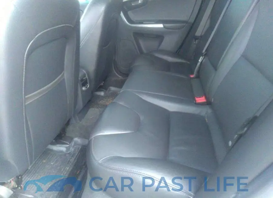 YV4612RM9G2845496# 8