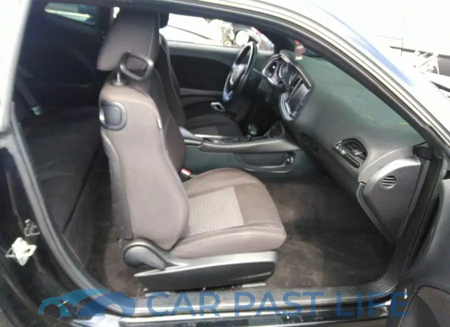 2C3CDZAG4FH775413# 5